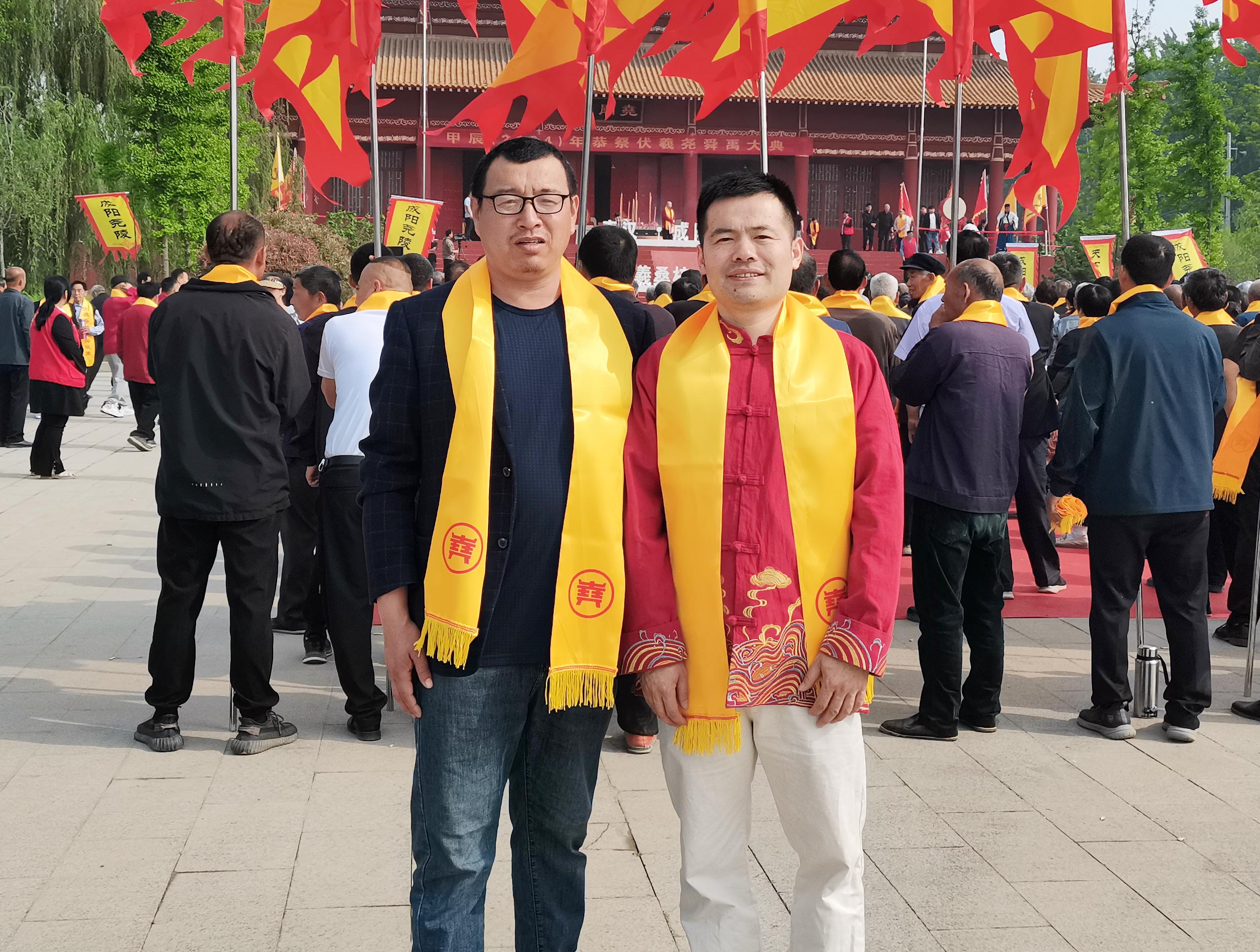 与菏泽实力派书法写手，王海建老师共同出席活动